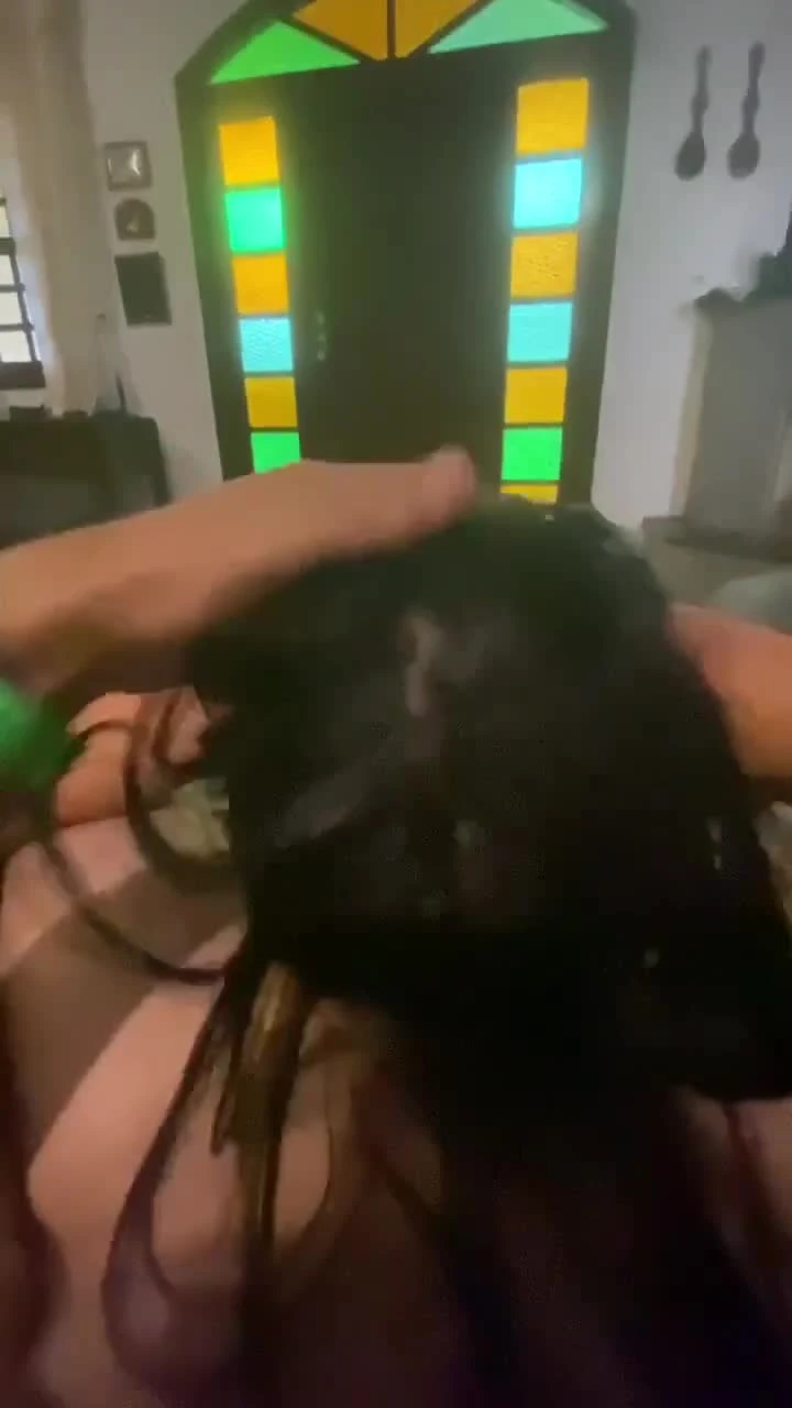 Diana Moon se jogando de quatro depois de um boquete caprichado