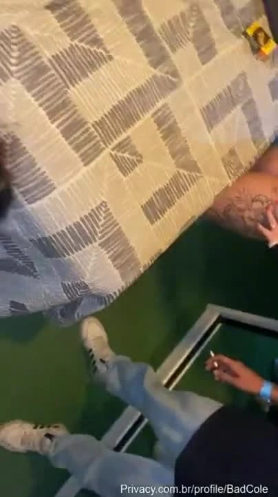 Festa acaba em putaria com a novinha N4UBAE e o badcole