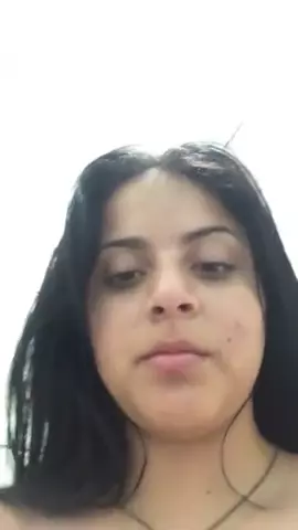Menina novinha do Telegram surgiu na internet exibindo as teta e a bucetinha