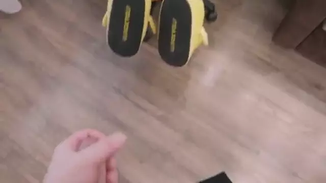 Vídeo de incesto com filha safadinha branquinha é puro fogo!