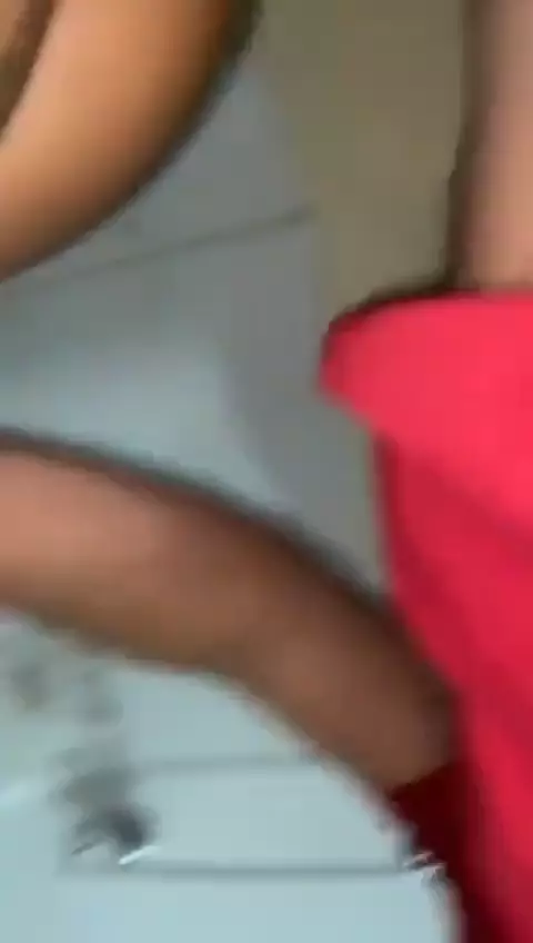 Eduarda Lima rebola gostoso com a bunda empinada enquanto está de quatro, se divertindo na vara do parceiro