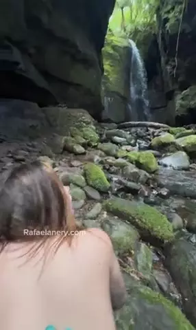 Participante do programa de Férias com o ex foi flagrado transando à beira da cachoeira!