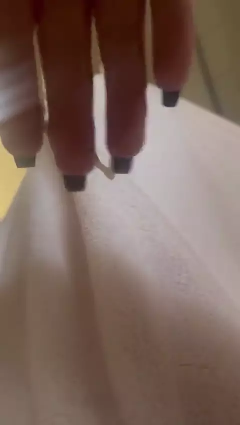 Vídeos da Fabricia Bernardino com a xoxota molhadinha de tanto tesão