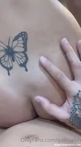 Gabi Saleh fica nua e transa em vídeo adulto apetitoso
