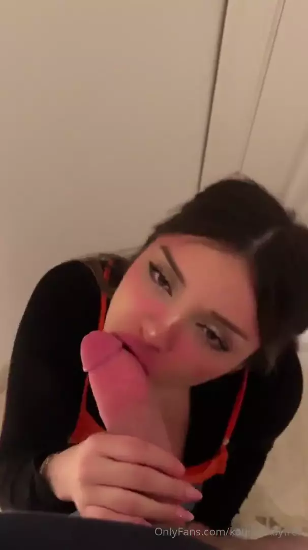 Vídeo vazado de Katiana Kay fazendo um boquete em um Role Play POV no OnlyFans