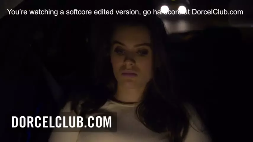 Assista ao filme HD com a Lana Rhoades em ação total