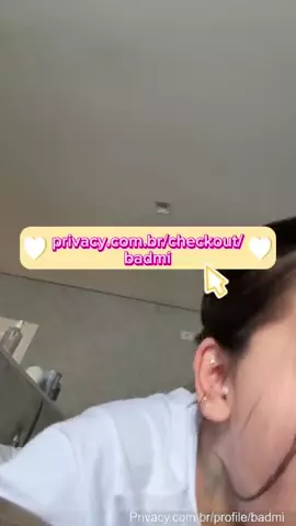 Chupada da Mc Mirella fazendo um boquete delicioso e bem molhado de verdade