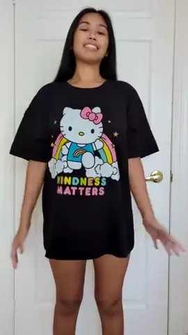 Eita, morena safada se despindo e dando aquele rebolado na bunda!
