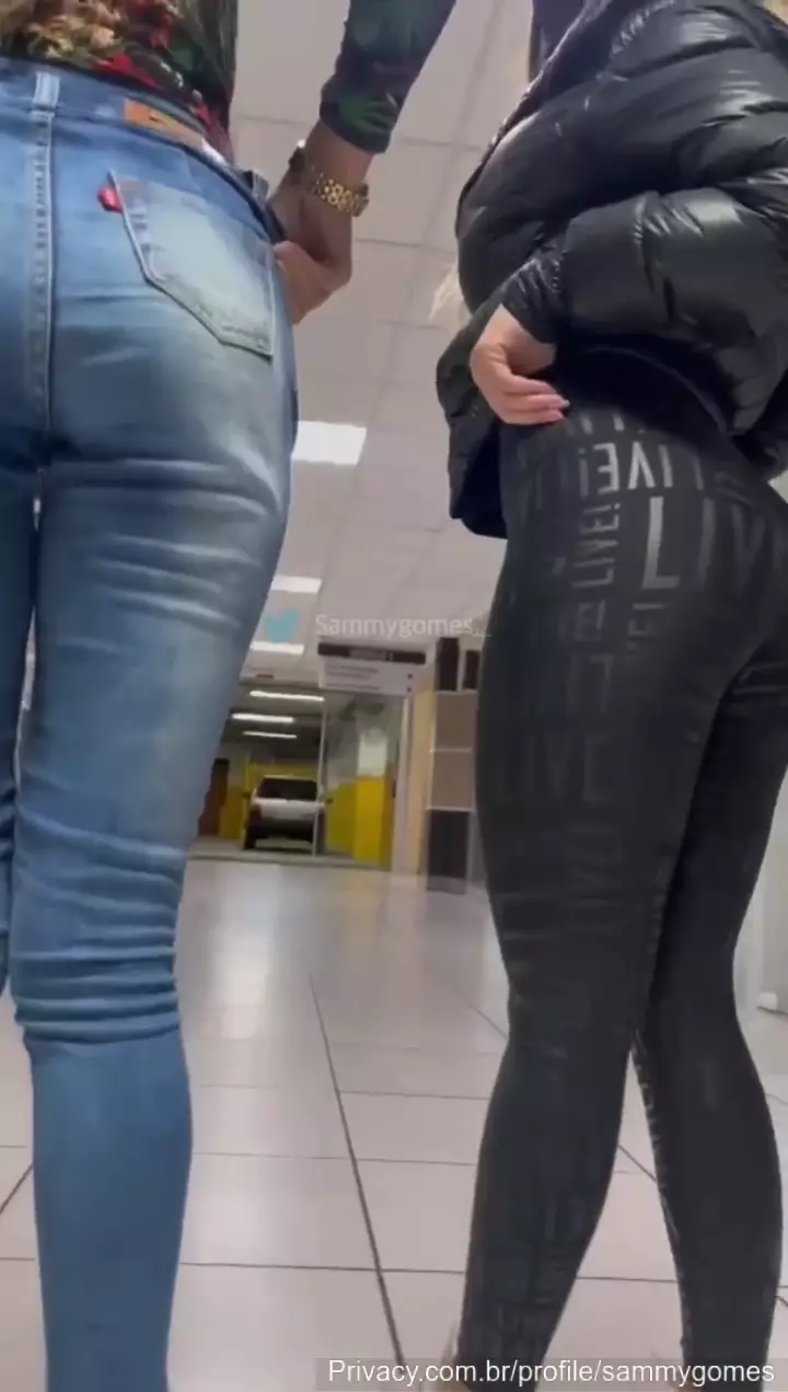 Sammy Gomes e sua colega ousada chamando atenção no shopping ao fazer uma exibição pública