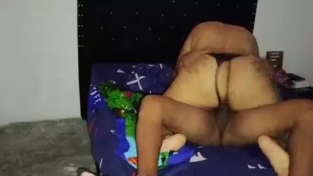 Enteada novinha liberando a xaninha rosada pro padrasto
