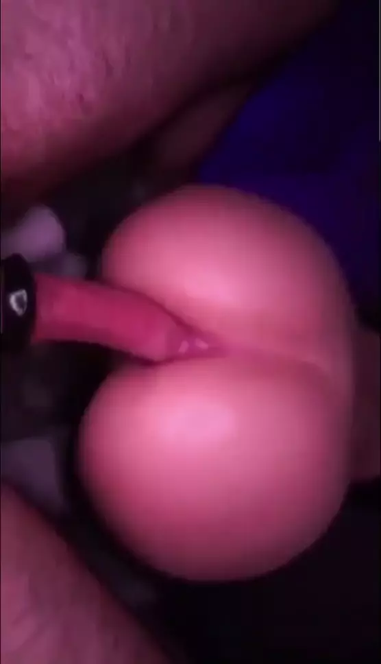 Vídeo caseiro com a bunda empinada, cheio de prazer e adrenalina!