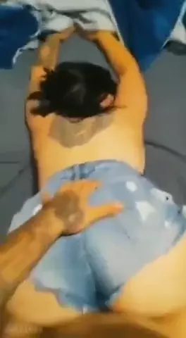 Transa de shortinho com a prima jeitosa e safada pra caramba