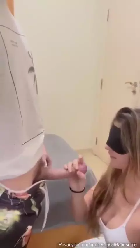 Vídeo caseiro de Casal Bonito fazendo sexo